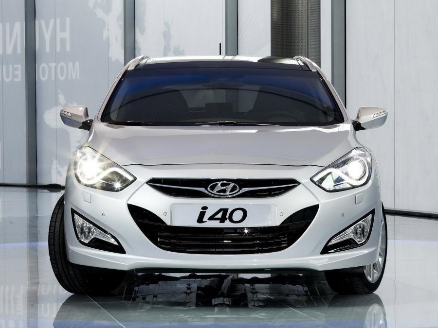  Hyundai i40 Station Wagon 2011 года  (фото 5 из 7)